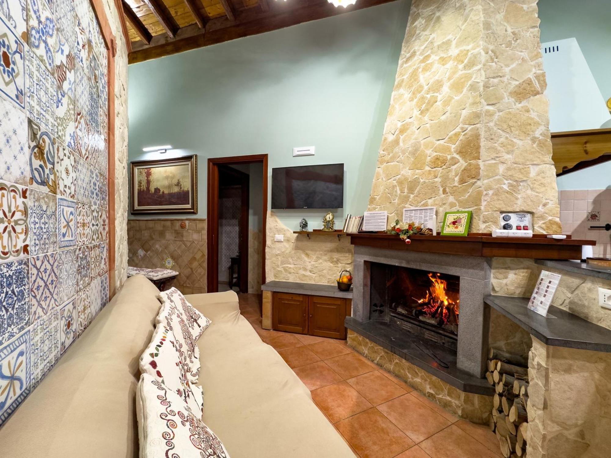 Villa Del Gelso Chalet Nel Parco Delletna Mascali Exterior photo