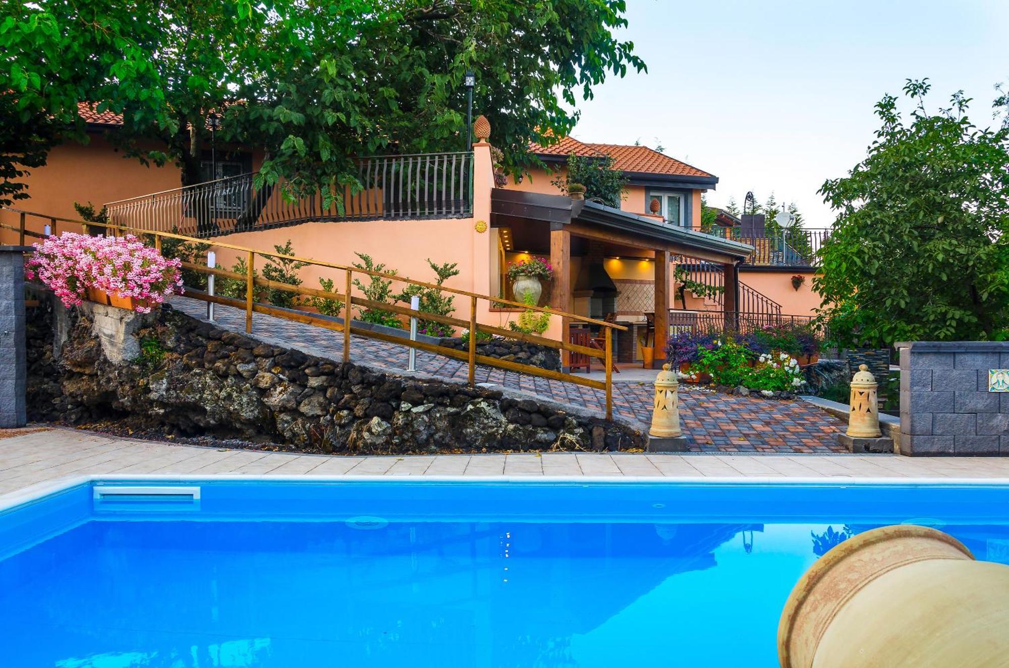 Villa Del Gelso Chalet Nel Parco Delletna Mascali Exterior photo